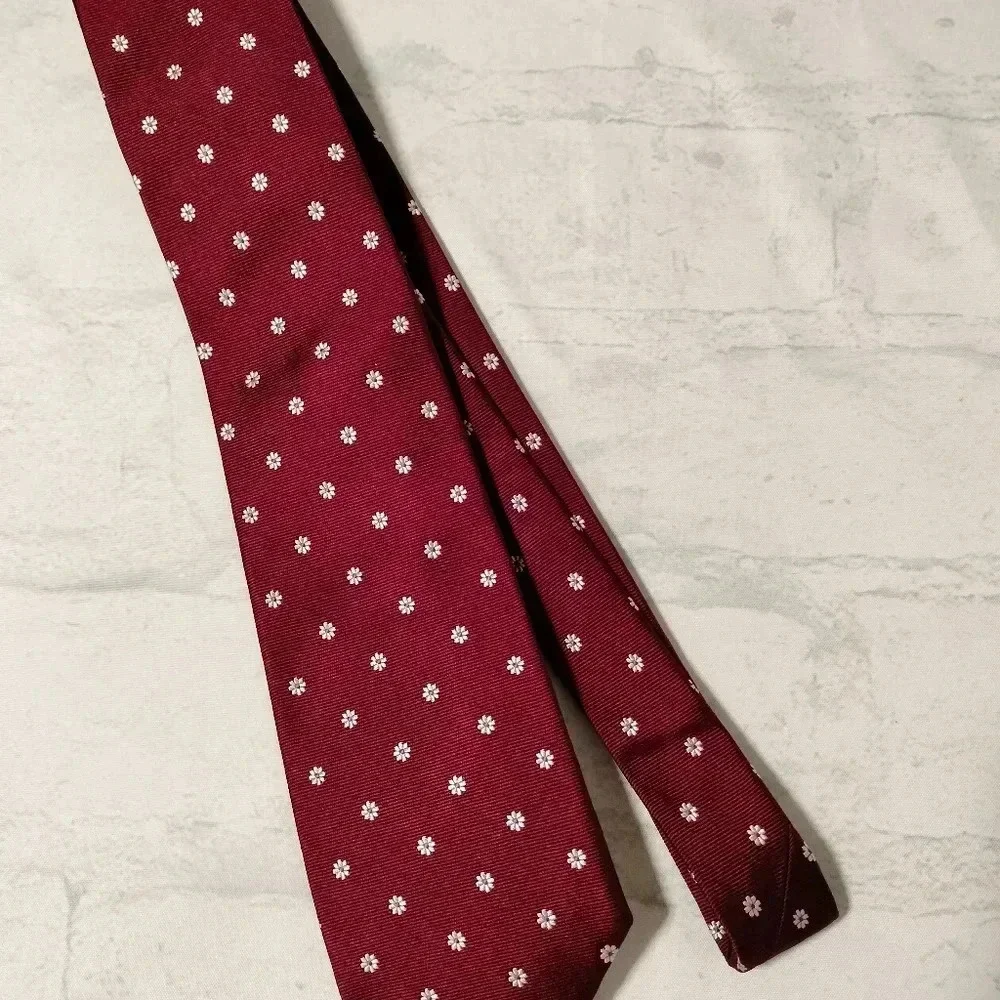 Lands End Men's Tie Maroon White Floral Silk Handsewn Long Imported Fabric